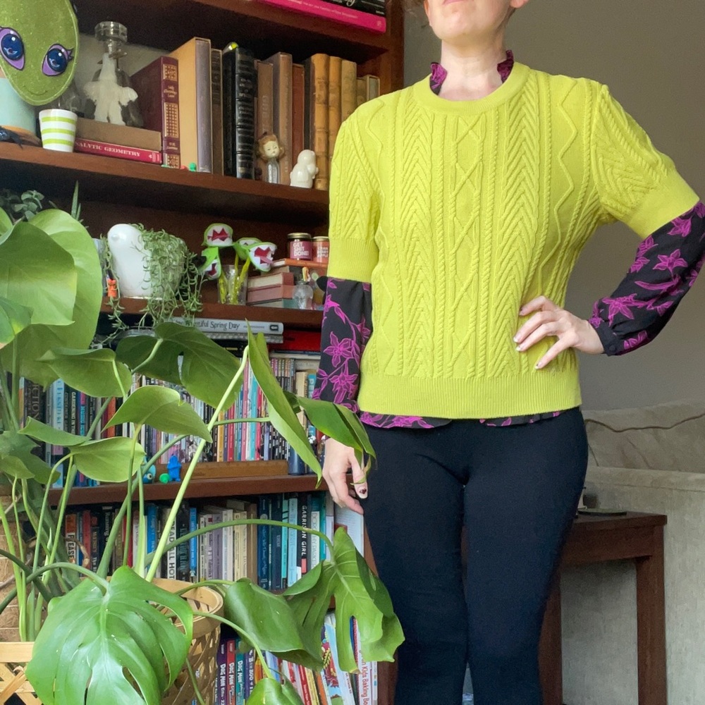 St. John Sport neon lime green short sleeve sweater